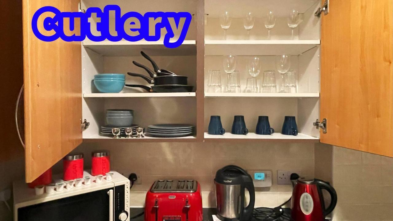 2 Bedrooms Entire Apartment Self Check In Kelty Екстер'єр фото