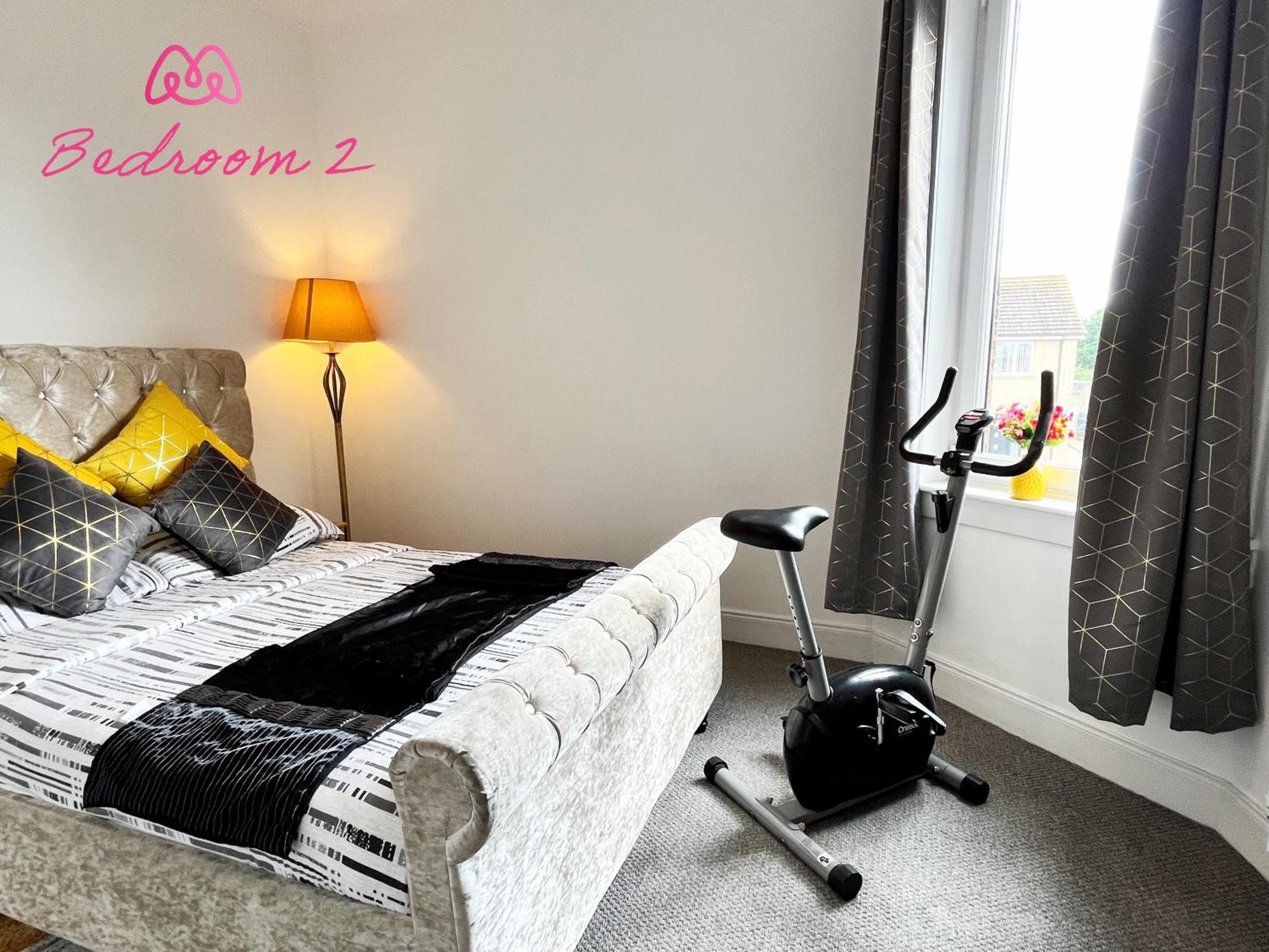 2 Bedrooms Entire Apartment Self Check In Kelty Екстер'єр фото